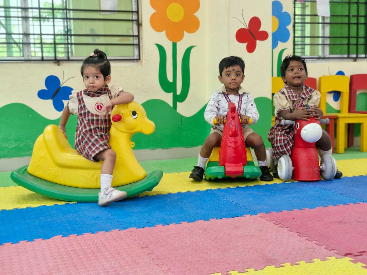 Pre-primary play zone